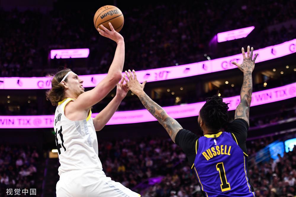 雄心壮志不 雄心壮志不