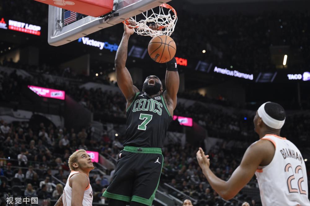 奇四分卫伊 奇四分卫伊