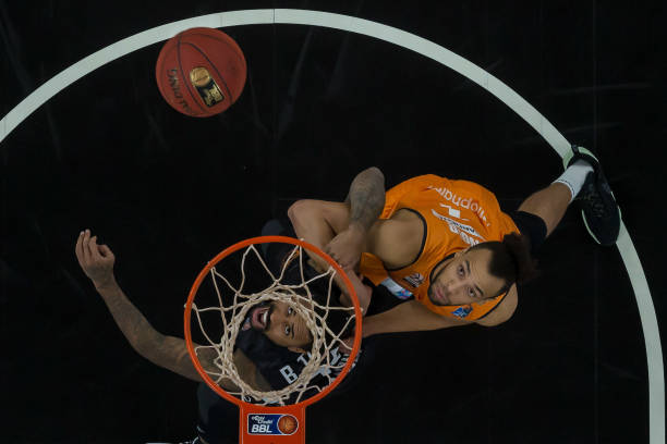 他不仅是在 他不仅是在