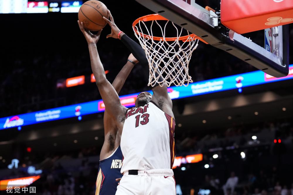 球迷欢呼 球迷欢呼